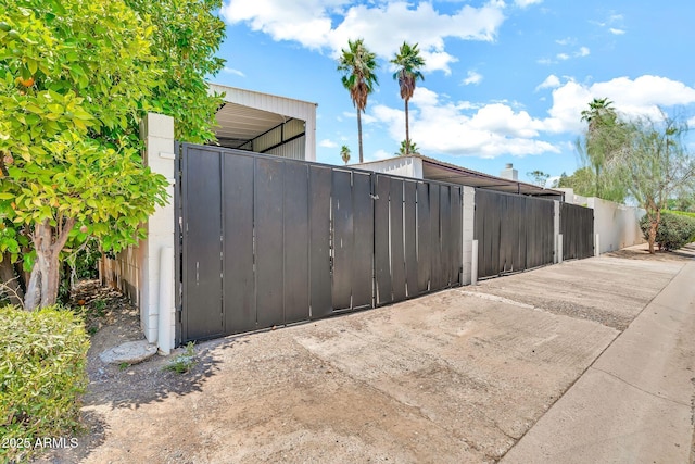 6215 E Surrey Ave, Scottsdale, AZ 85254 - view of gate