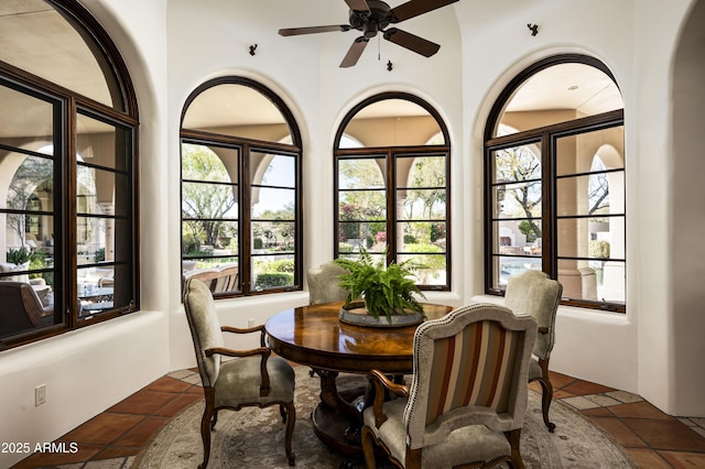 dining room with ceiling fan