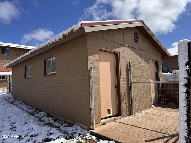 9107 W Fossil Creek Rd, Strawberry, AZ 85544 - view of snowy exterior
