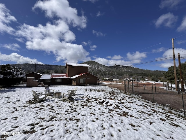 9107 W Fossil Creek Rd, Strawberry, AZ 85544 - snowy yard featuring a mountain view