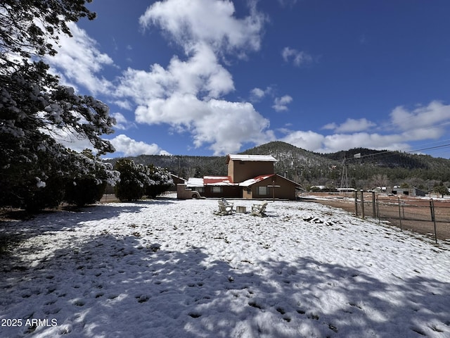 9107 W Fossil Creek Rd, Strawberry, AZ 85544 - snowy yard with a mountain view