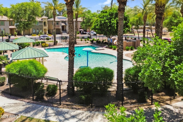 7718 W Pipestone Pl, Phoenix, AZ 85035 - community pool with a patio area