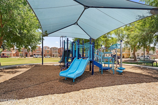 7718 W Pipestone Pl, Phoenix, AZ 85035 - view of community playground