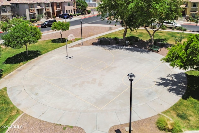 7718 W Pipestone Pl, Phoenix, AZ 85035 - surrounding community with a residential view and community basketball court