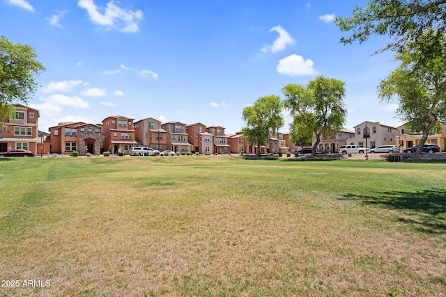 7718 W Pipestone Pl, Phoenix, AZ 85035 - view of property's community featuring a residential view and a lawn