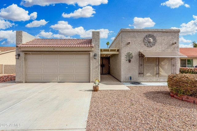 view of front facade with a garage