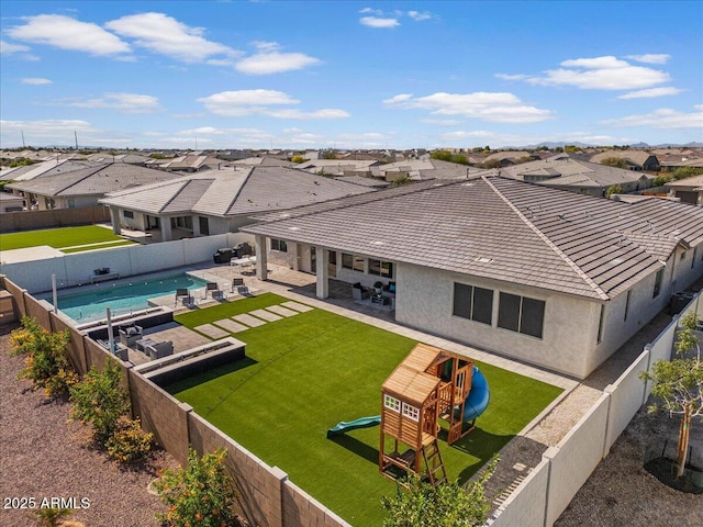 bird's eye view with a residential view