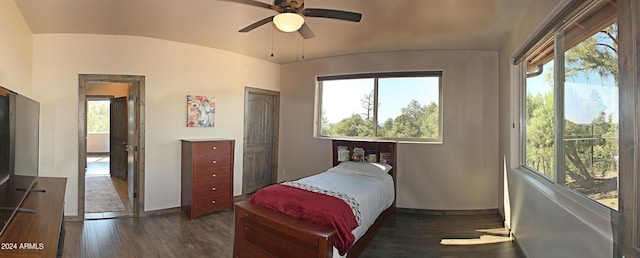 860 W Snow Creek Trl, Show Low, AZ 85901 - bedroom with wood finished floors, lofted ceiling, baseboards, and a ceiling fan