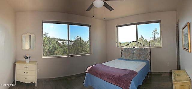 860 W Snow Creek Trl, Show Low, AZ 85901 - bedroom with wood finished floors and a ceiling fan