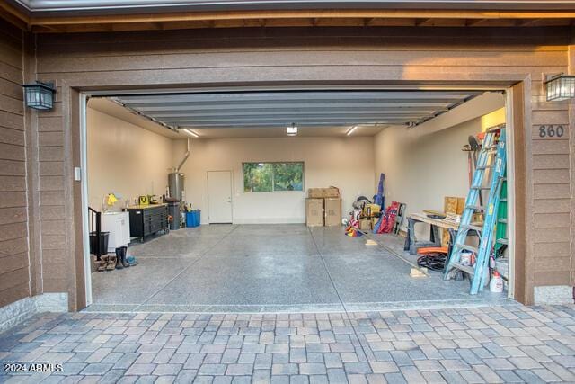 860 W Snow Creek Trl, Show Low, AZ 85901 - garage with water heater