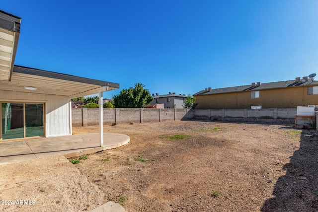 view of yard with a patio area