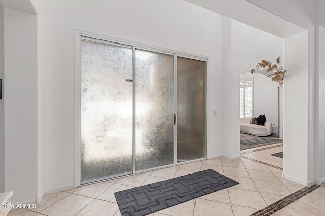 84 E Joseph Way, Gilbert, AZ 85295 - bathroom featuring tile patterned floors and baseboards