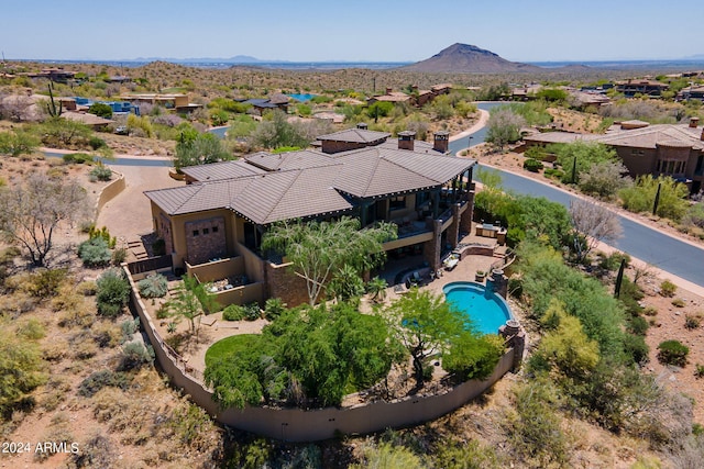 bird's eye view with a mountain view