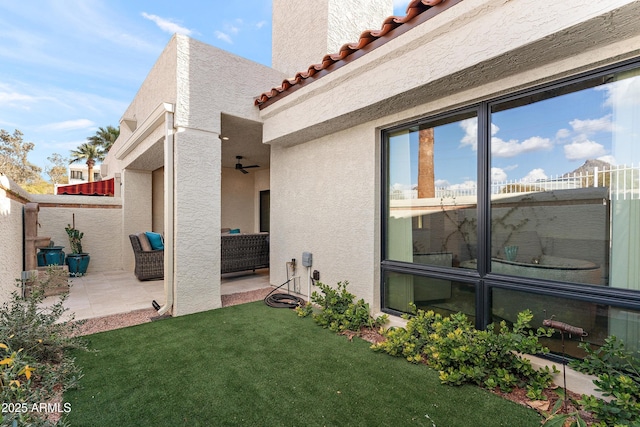 view of yard with a patio area