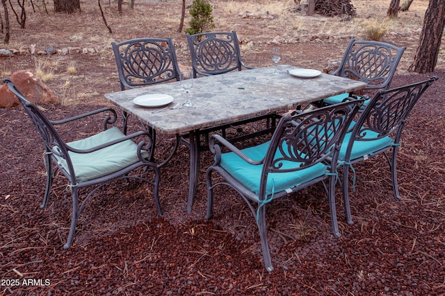 2124 Forest Park Dr, Overgaard, AZ 85933 - view of patio / terrace
