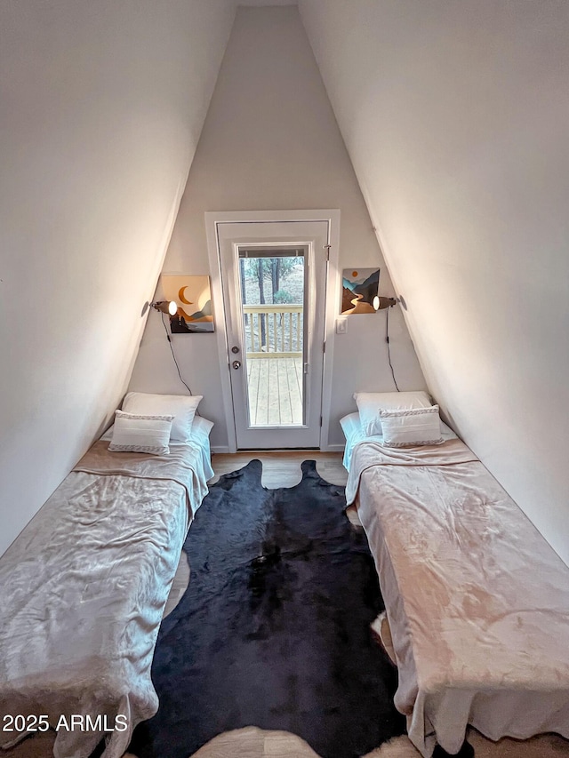 2124 Forest Park Dr, Overgaard, AZ 85933 - bedroom featuring vaulted ceiling