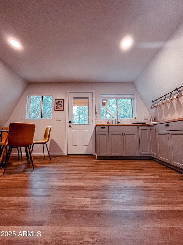 2124 Forest Park Dr, Overgaard, AZ 85933 - interior space featuring lofted ceiling, light wood finished floors, a wealth of natural light, and recessed lighting