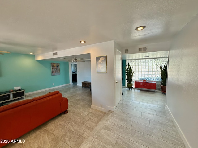 11035 N 37th St, Phoenix, AZ 85028 - living area featuring baseboards, ceiling fan, recessed lighting, and visible vents
