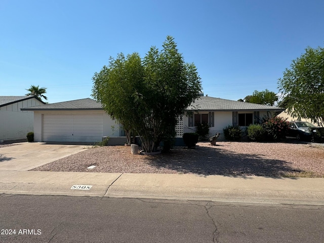 view of front facade with a garage