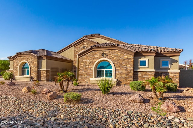 view of mediterranean / spanish-style home