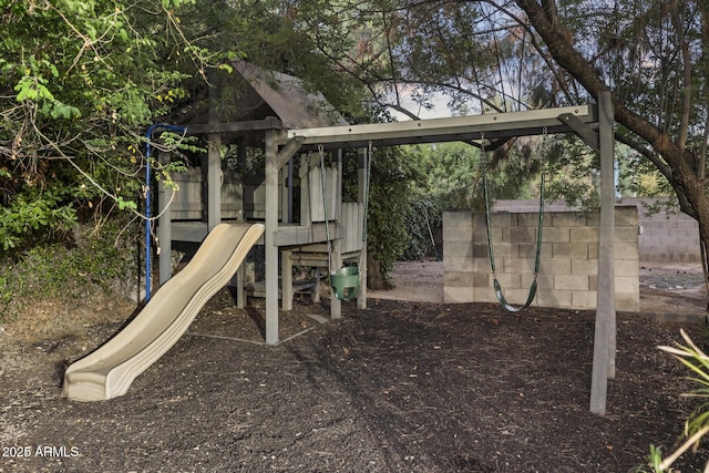 1522 W Myrtle Ave, Phoenix, AZ 85021 - view of play area