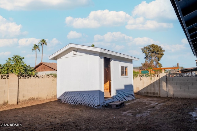 view of outbuilding