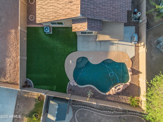 6309 W Hughes Dr, Phoenix, AZ 85043 - bird's eye view of a pool