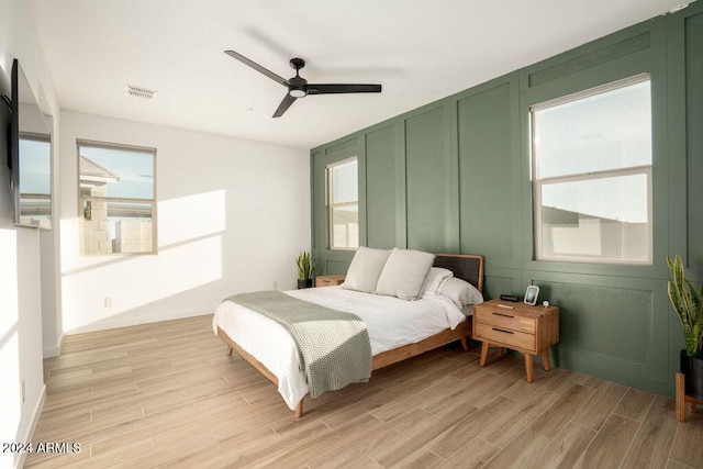 bedroom featuring ceiling fan