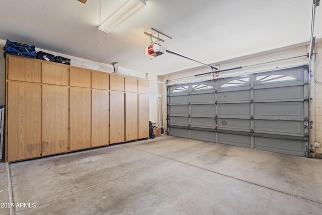7736 W Tumblewood Dr, Peoria, AZ 85382 - garage with a garage door opener