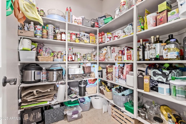 7031 W Lone Tree Trl, Peoria, AZ 85383 - view of pantry