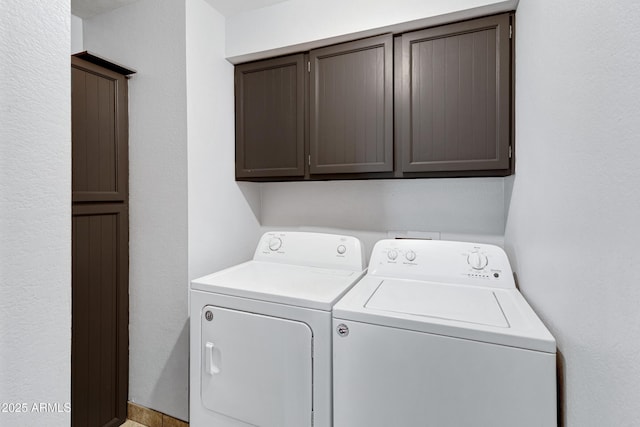 3106 S Extension Rd, Mesa, AZ 85210 - laundry room featuring independent washer and dryer and cabinet space