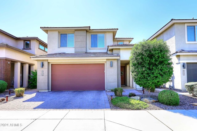 view of front facade with a garage