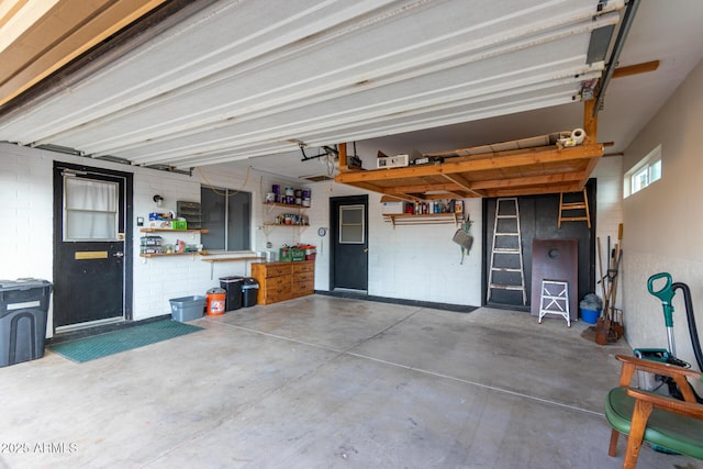 10001 W Caron Dr, Sun City, AZ 85351 - view of garage