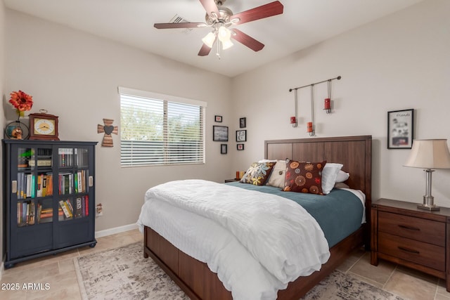 bedroom with ceiling fan