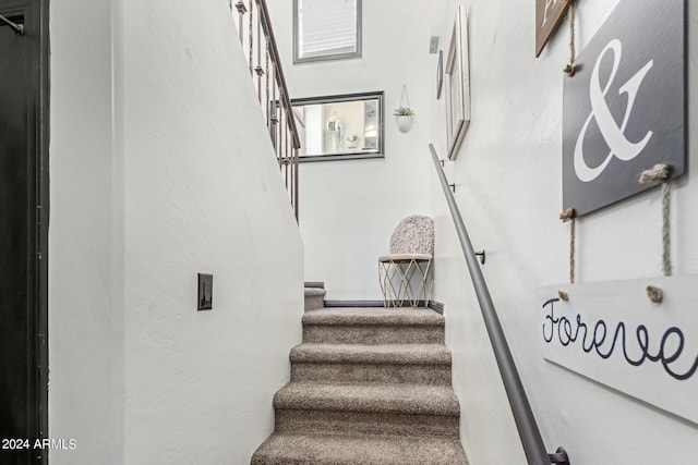 4243 E Jasper Dr, Gilbert, AZ 85296 - staircase featuring a textured wall