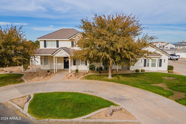 view of front of house featuring a front yard