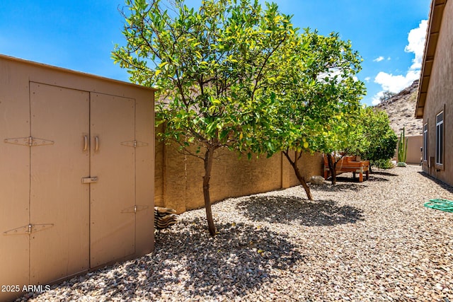 14058 S 24th Way, Phoenix, AZ 85048 - view of yard featuring a shed