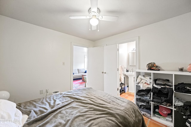 bedroom with ceiling fan