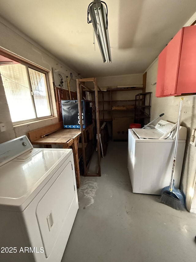 5517 E Boise St, Mesa, AZ 85205 - washroom with washer and clothes dryer