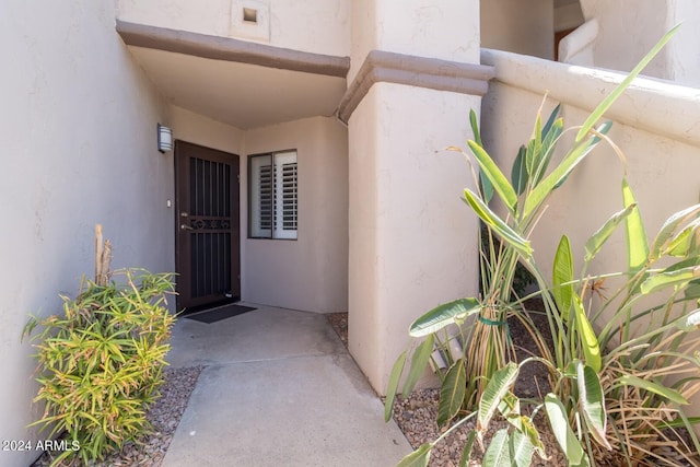 view of property entrance