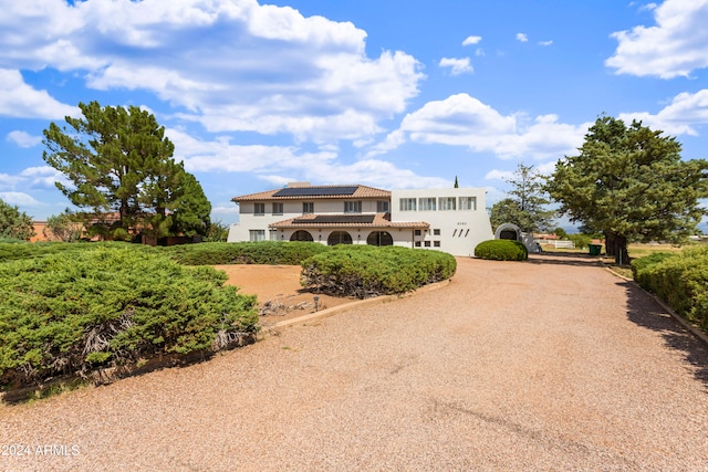 view of front of property