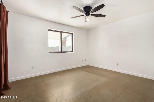 empty room featuring ceiling fan