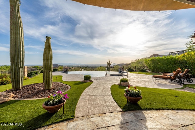4328 N Pinnacle Ridge Cir, Mesa, AZ 85207 - view of yard featuring a patio area and a water view