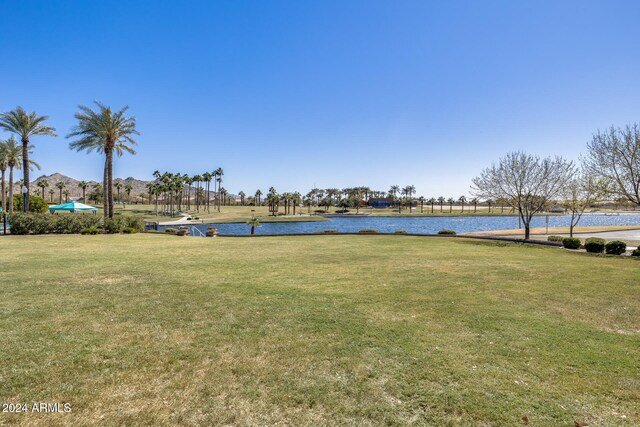 view of yard featuring a water view