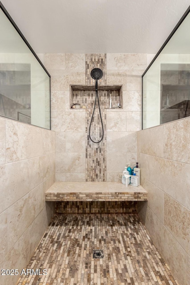 7247 W Buckskin Trl, Peoria, AZ 85383 - bathroom with tiled shower