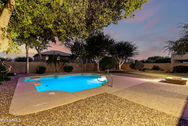7247 W Buckskin Trl, Peoria, AZ 85383 - view of swimming pool featuring a fenced backyard and a patio