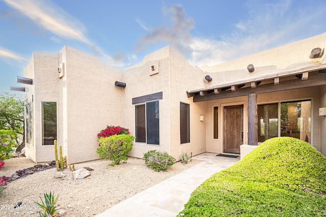 5520 E Desert Forest Trl, Cave Creek, AZ 85331 - entrance to property with stucco siding