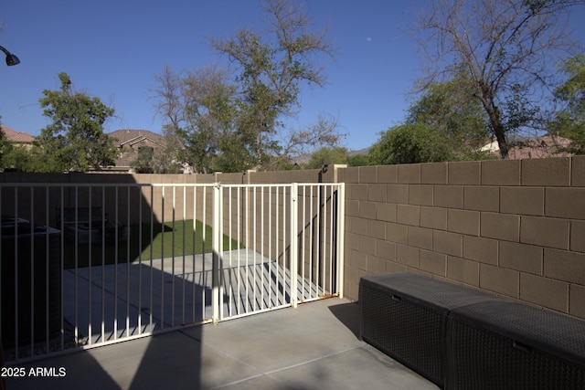 8920 S 40th Ln, Laveen, AZ 85339 - view of patio with a gate
