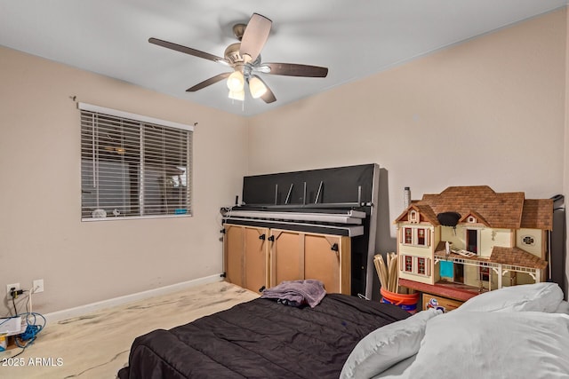 bedroom featuring ceiling fan