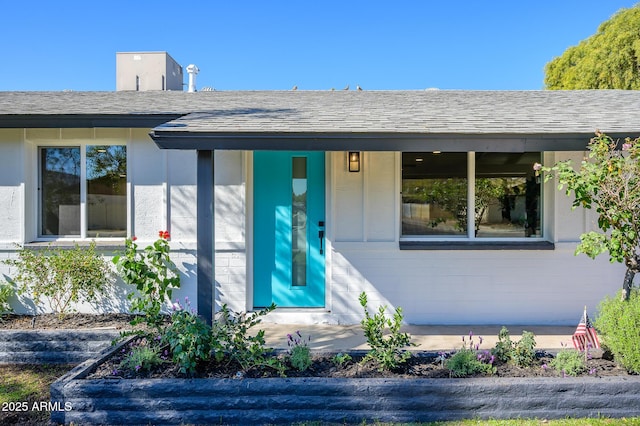 view of front of property featuring a porch